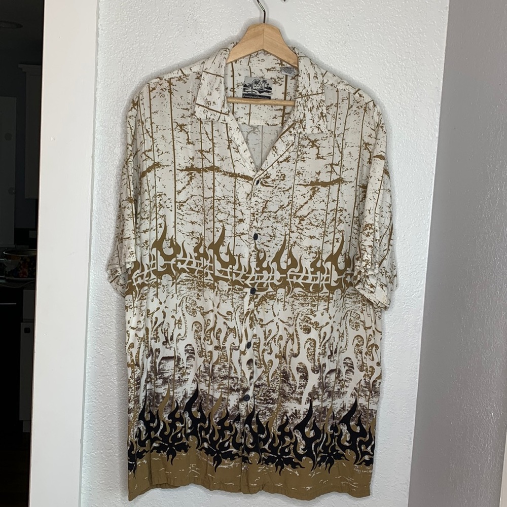 Pineapple Connection Hawaiian Rayon Camp Shirt Tribal Flame Print Size Large